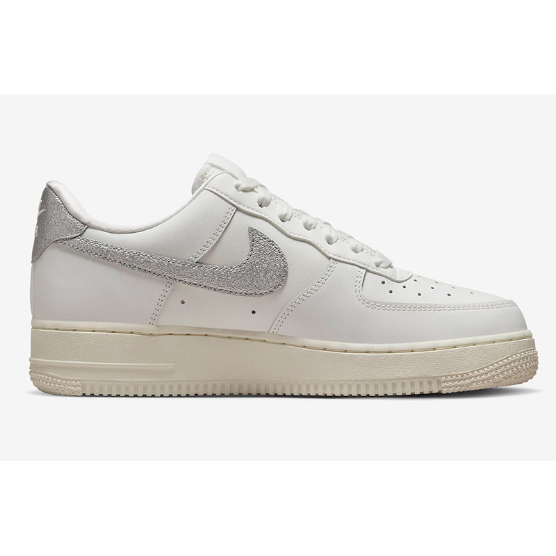 Nike Air Force 1 '07...